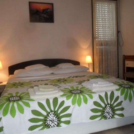 Apartments Batovanja Split Bagian luar foto